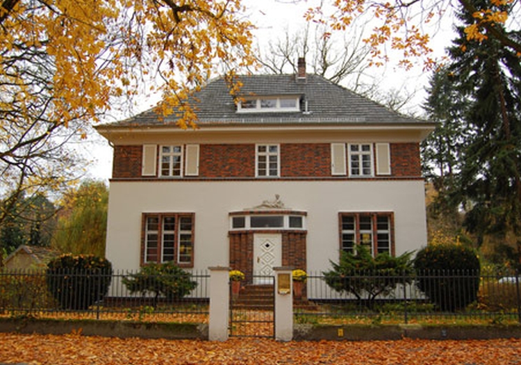Hausbau Dannenmann GmbH & Co. KG - Zweifamilienhaus